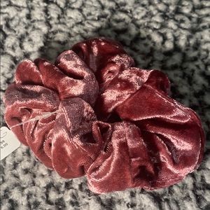 VSCO scrunchie or hair tie